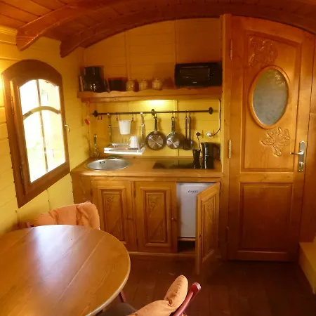 La Roulotte De Pommette Et Billy - Lares 4* La Hoguette